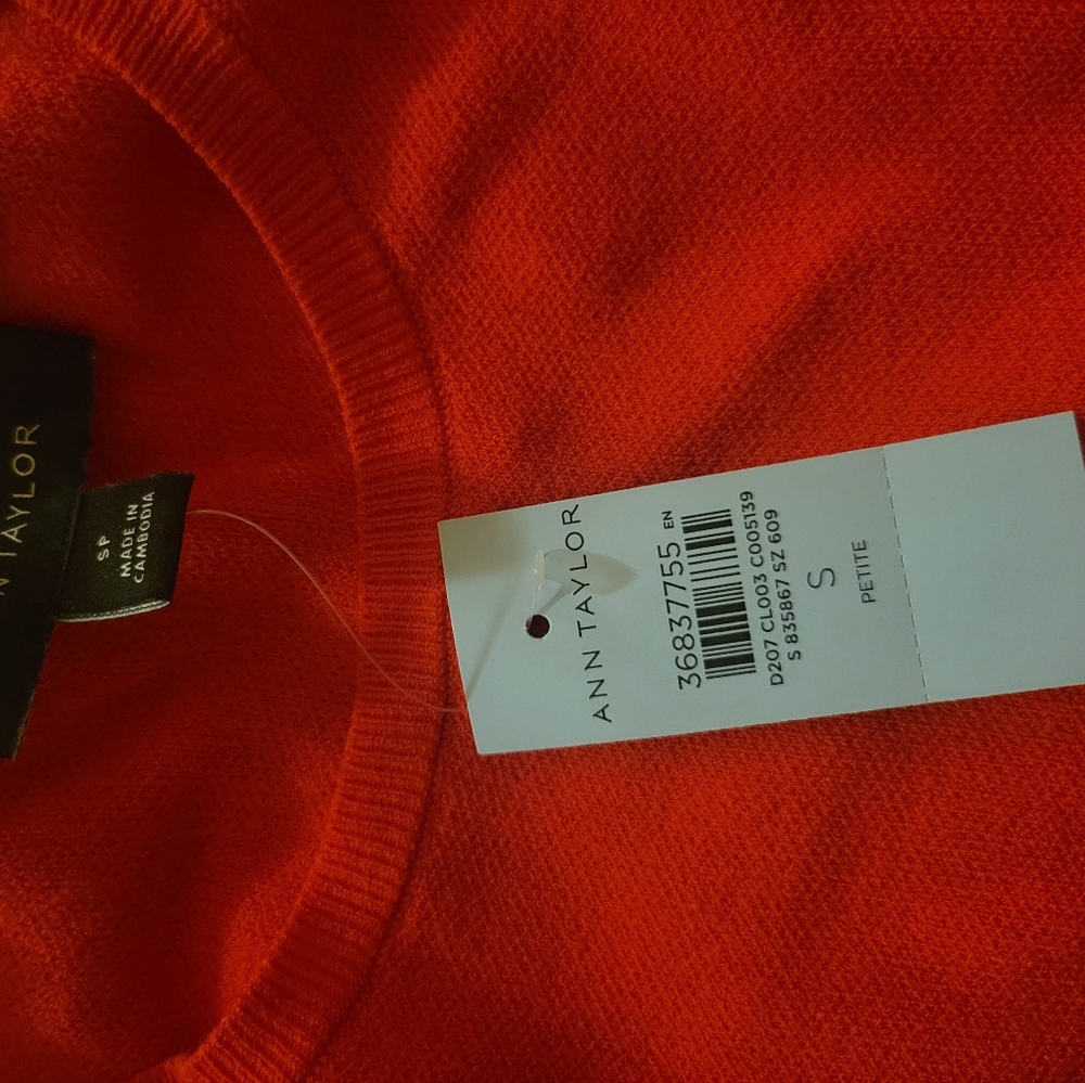 Ann Taylor Vibrant Red Orange Ruffle Shell - Picture 3 of 3